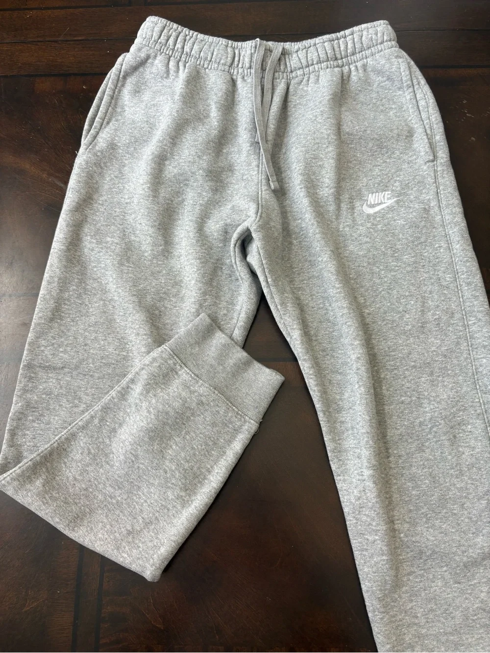 Nike Sportswear Gray Fleece Jogger Sweatpants Women’s Small S Embroidered Logo